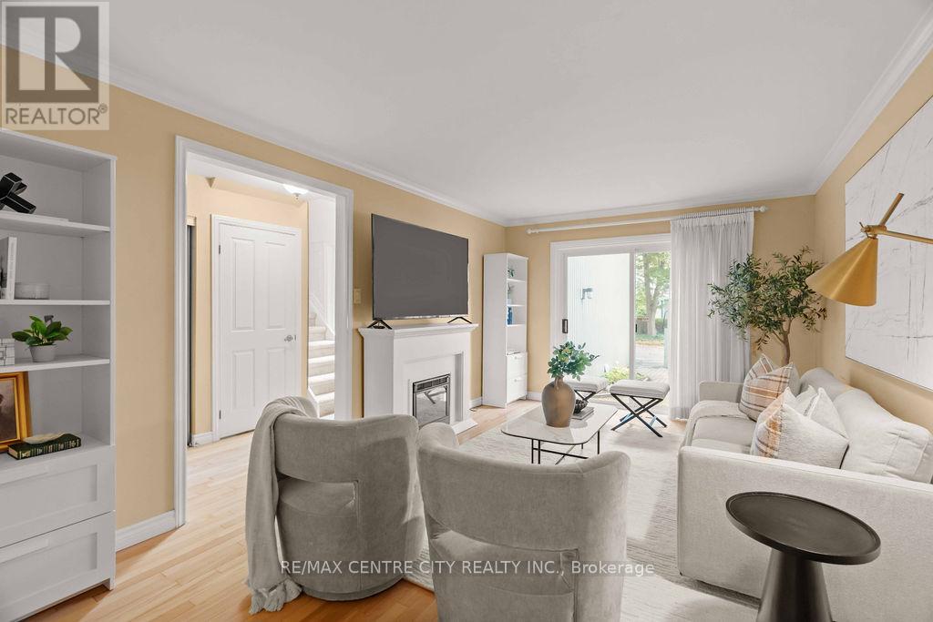 Photo 9 of 35 for 673 Woodcrest Boulevard