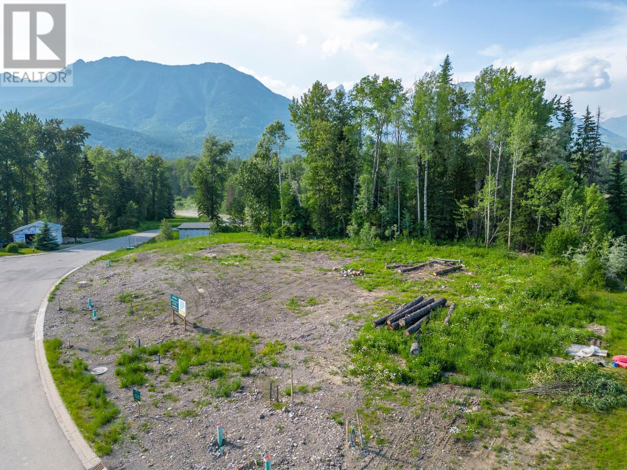 111 Whitetail Drive, Fernie, British Columbia  V0B 1M1 - Photo 38 - 10338267