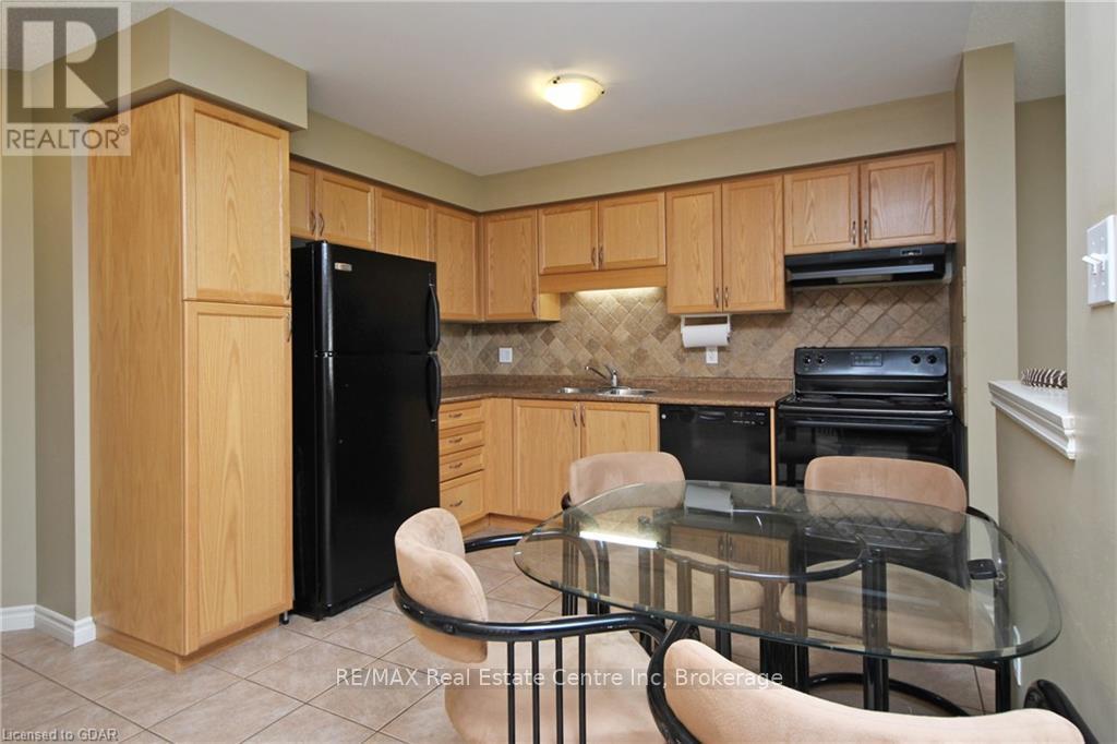 4 - 30 Vaughan Street, Guelph, Ontario  N1G 0B6 - Photo 5 - X12010478