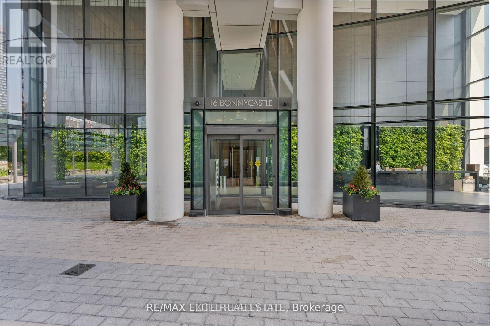 2705 - 16 Bonnycastle Street, Toronto, Ontario  M5A 0C9 - Photo 2 - C12010458
