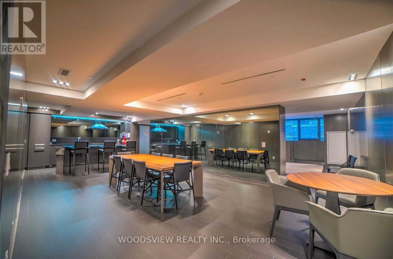 705 - 15 Beverley Street, Toronto, Ontario  M5T 0B3 - Photo 14 - C12010464
