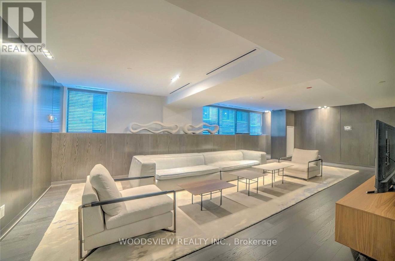 705 - 15 Beverley Street, Toronto, Ontario  M5T 0B3 - Photo 15 - C12010464