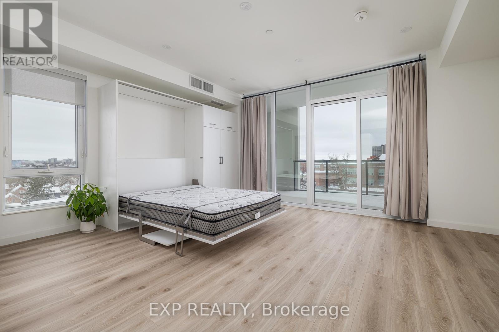 Property at 613 - 741 KING STREET W image 3