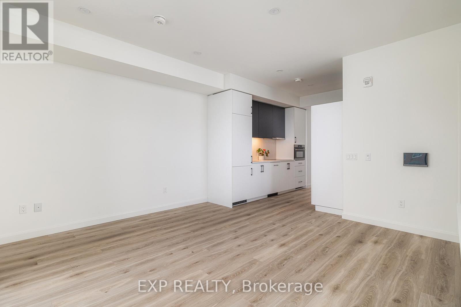 Property at 613 - 741 KING STREET W image 4