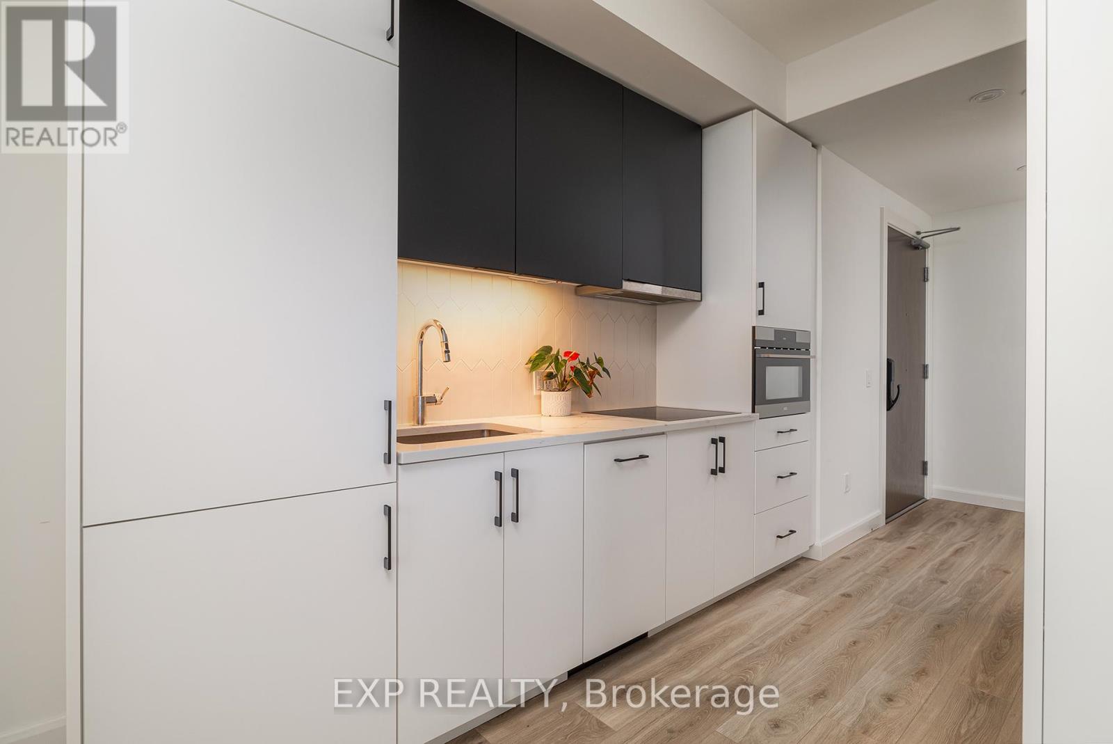 Property at 613 - 741 KING STREET W image 5