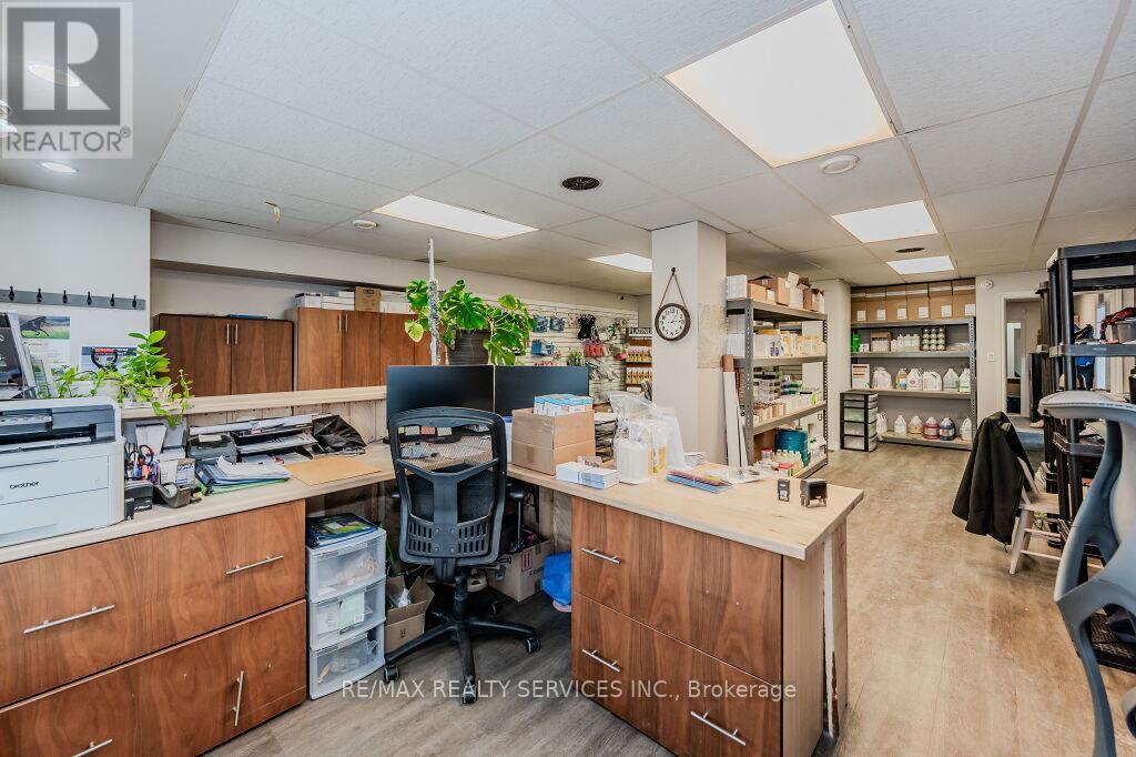 3590 Lobsinger Line, Woolwich, Ontario  N0B 2M0 - Photo 4 - X12010534