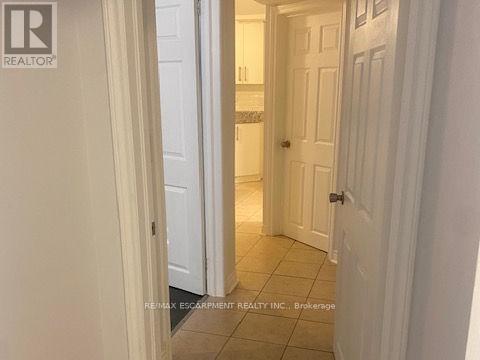 27 Woodenhill Court, Toronto, Ontario  M6M 1K8 - Photo 3 - W12004482