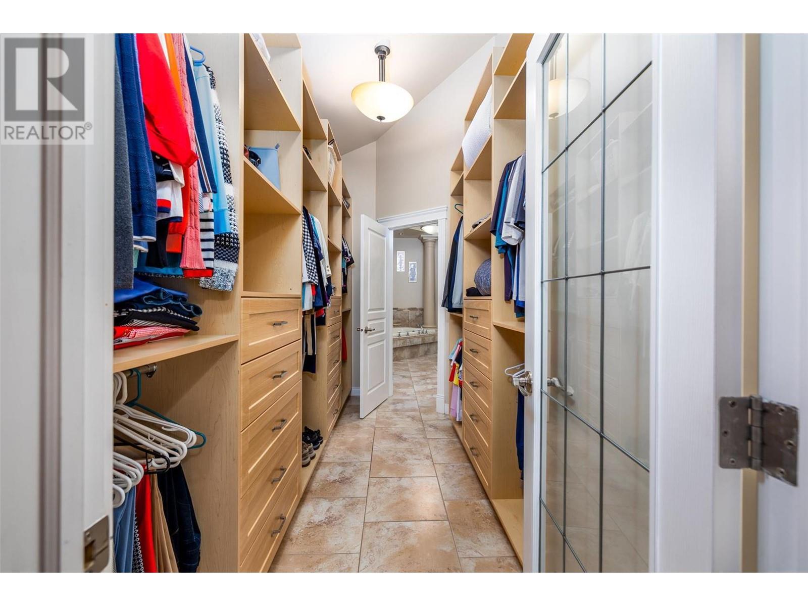 375 Trumpeter Court, Kelowna, British Columbia  V1W 5J4 - Photo 33 - 10338240