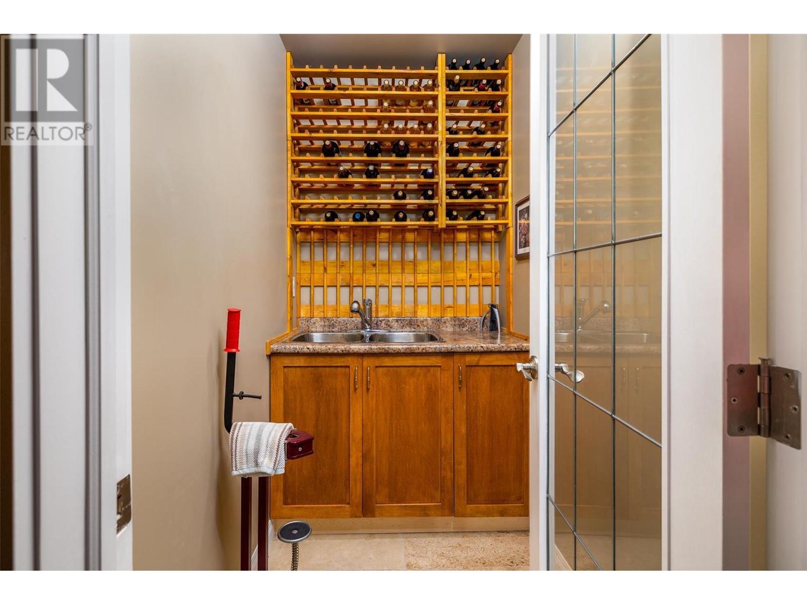 375 Trumpeter Court, Kelowna, British Columbia  V1W 5J4 - Photo 40 - 10338240