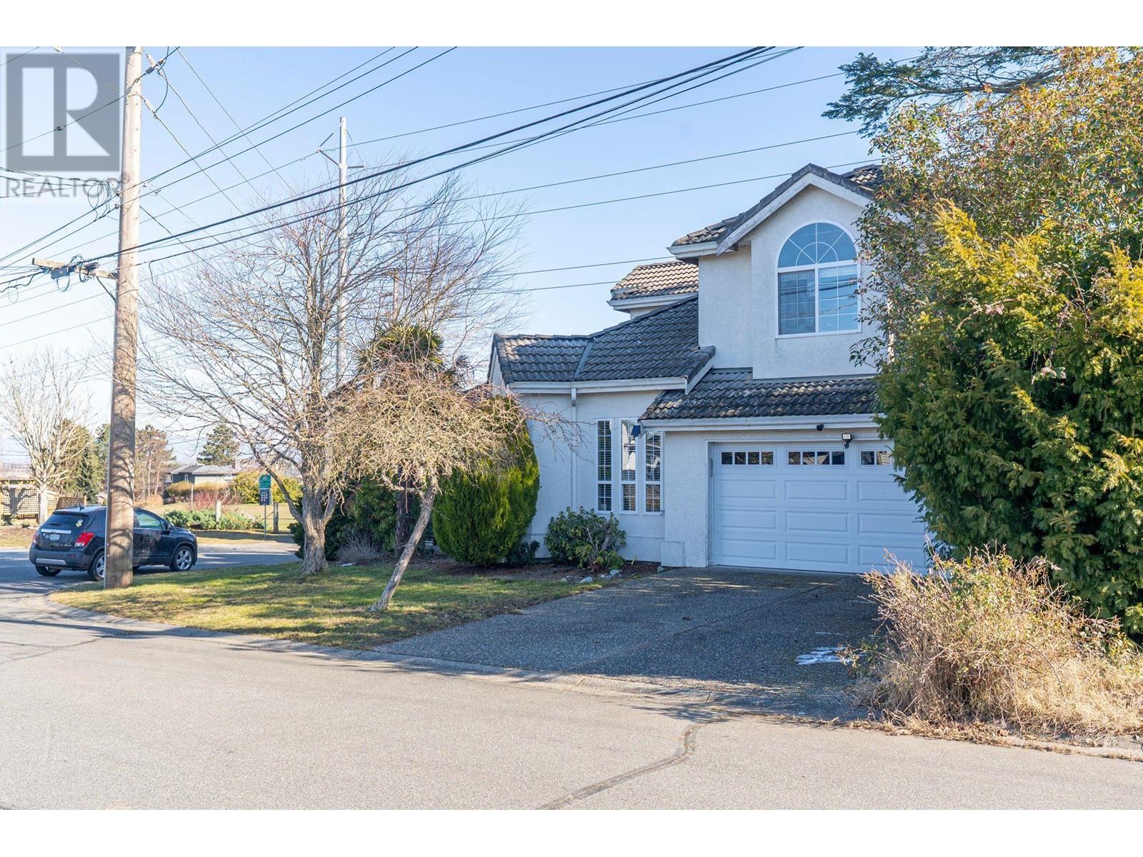 Property at 1680 53A STREET image