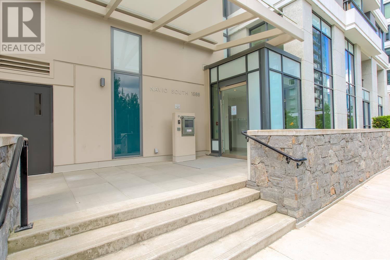 1001 1688 Pullman Porter Street, Vancouver, British Columbia  V6A 0H3 - Photo 4 - R2975418