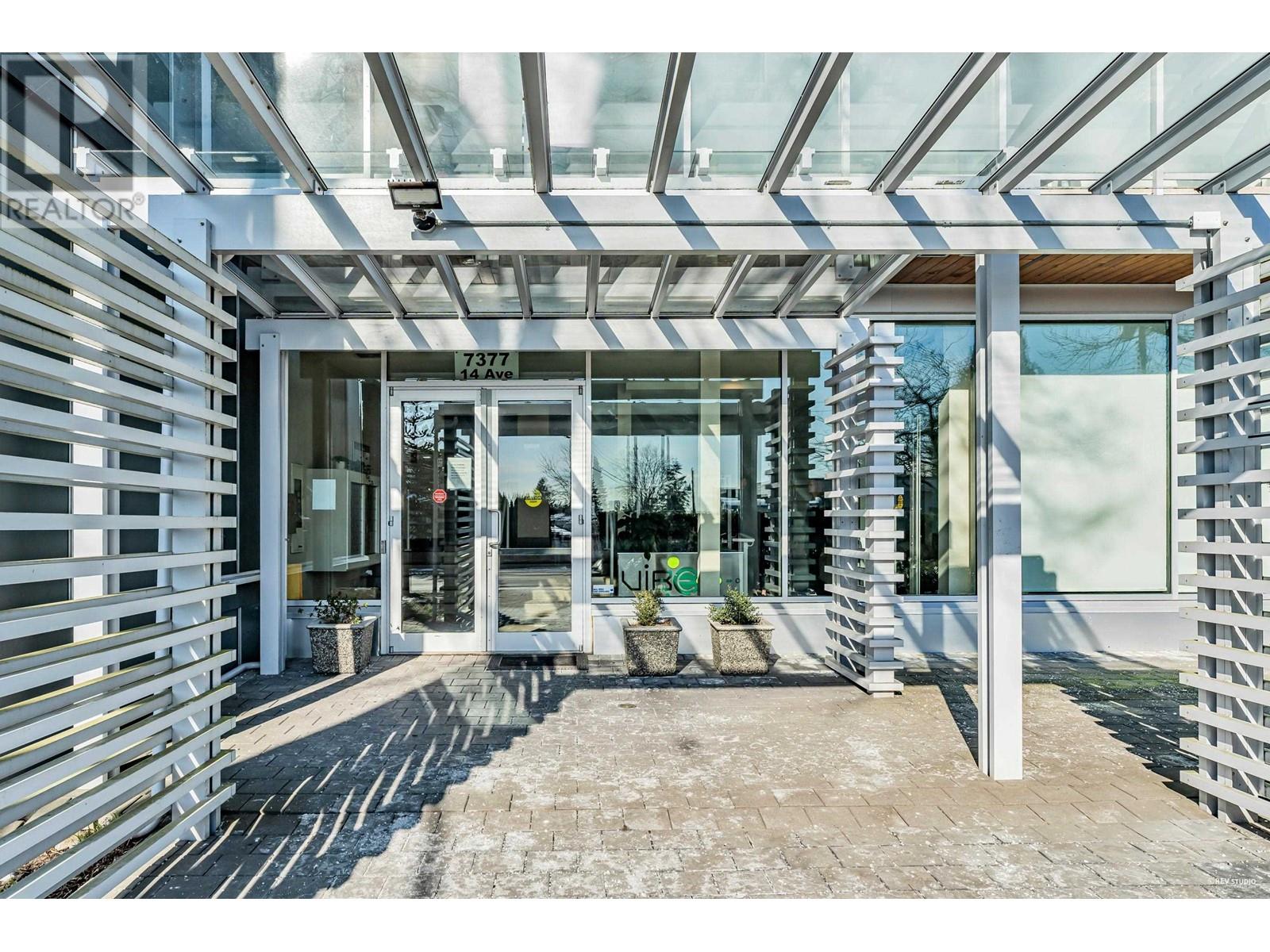Listing Picture 20 of 22 : 212 7377 14TH AVENUE, Burnaby / 本拿比 - 魯藝地產 Yvonne Lu Group - MLS Medallion Club Member