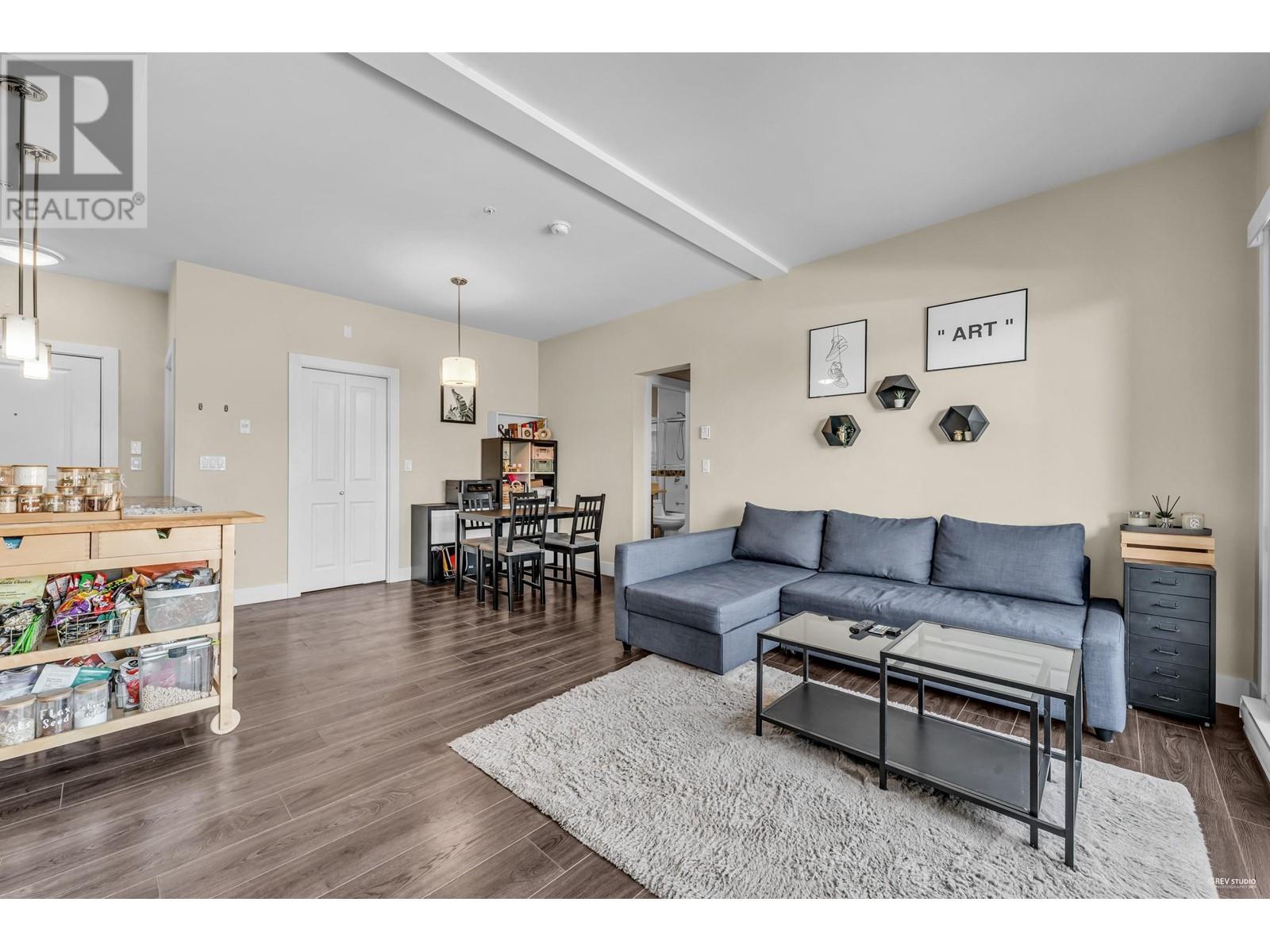 Listing Picture 4 of 22 : 212 7377 14TH AVENUE, Burnaby / 本拿比 - 魯藝地產 Yvonne Lu Group - MLS Medallion Club Member