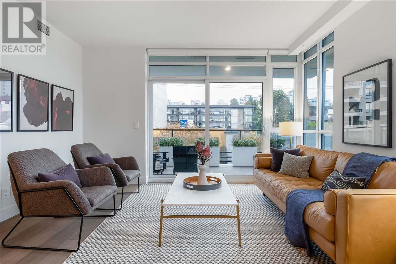 303 177 W 3rd Street, North Vancouver, British Columbia  V7M 0G5 - Photo 2 - R2975474
