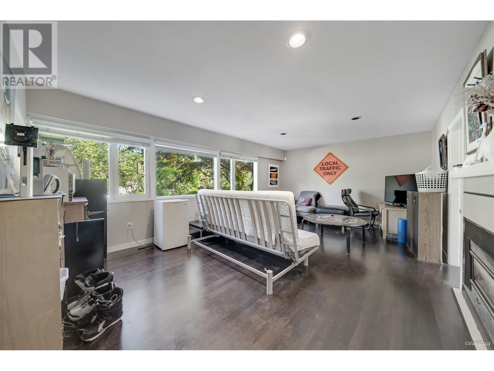 Property at 6891 HEATHER STREET image 4