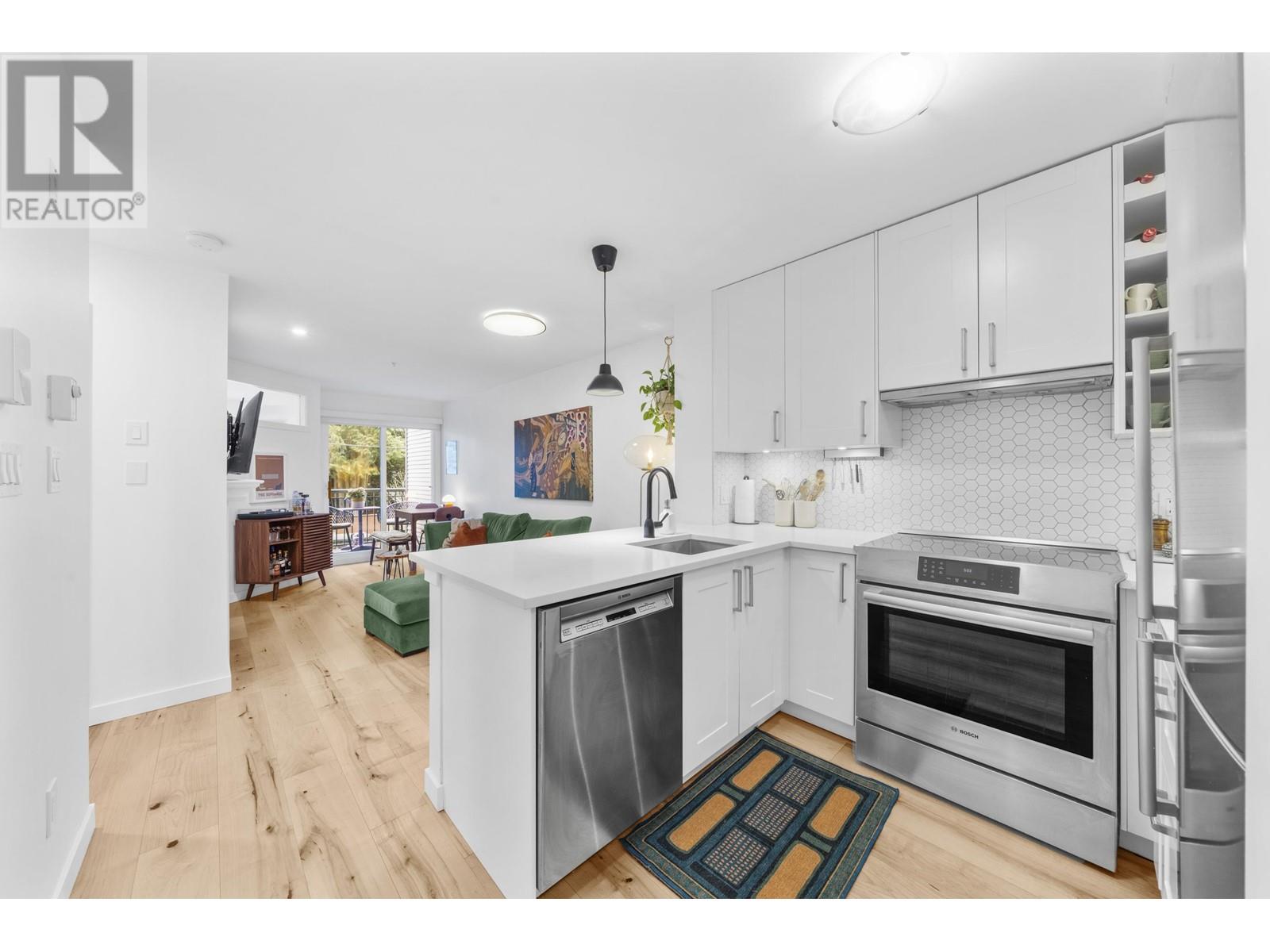 Listing Picture 3 of 23 : 209 3278 HEATHER STREET, Vancouver / 溫哥華 - 魯藝地產 Yvonne Lu Group - MLS Medallion Club Member