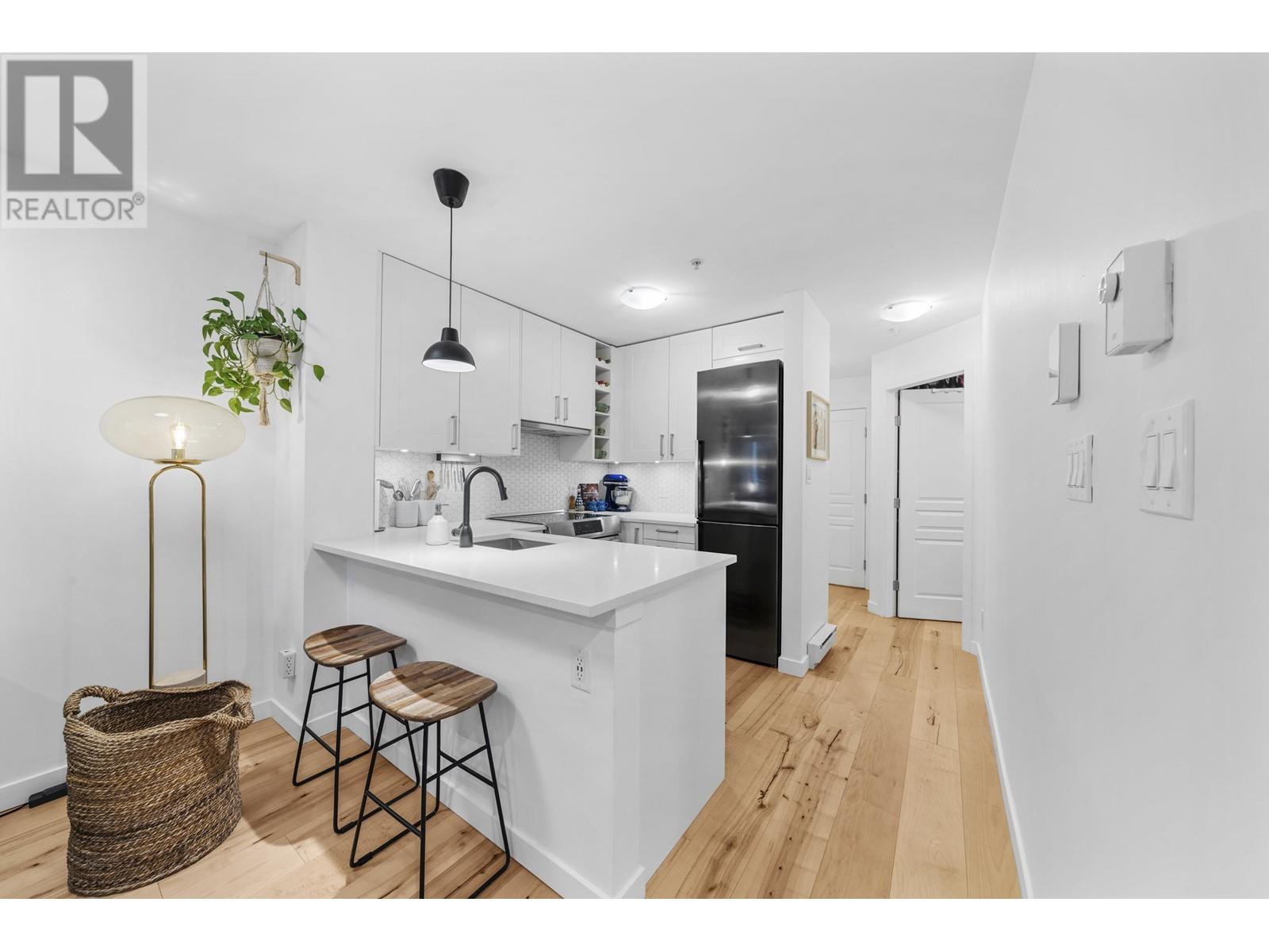 Listing Picture 5 of 23 : 209 3278 HEATHER STREET, Vancouver / 溫哥華 - 魯藝地產 Yvonne Lu Group - MLS Medallion Club Member