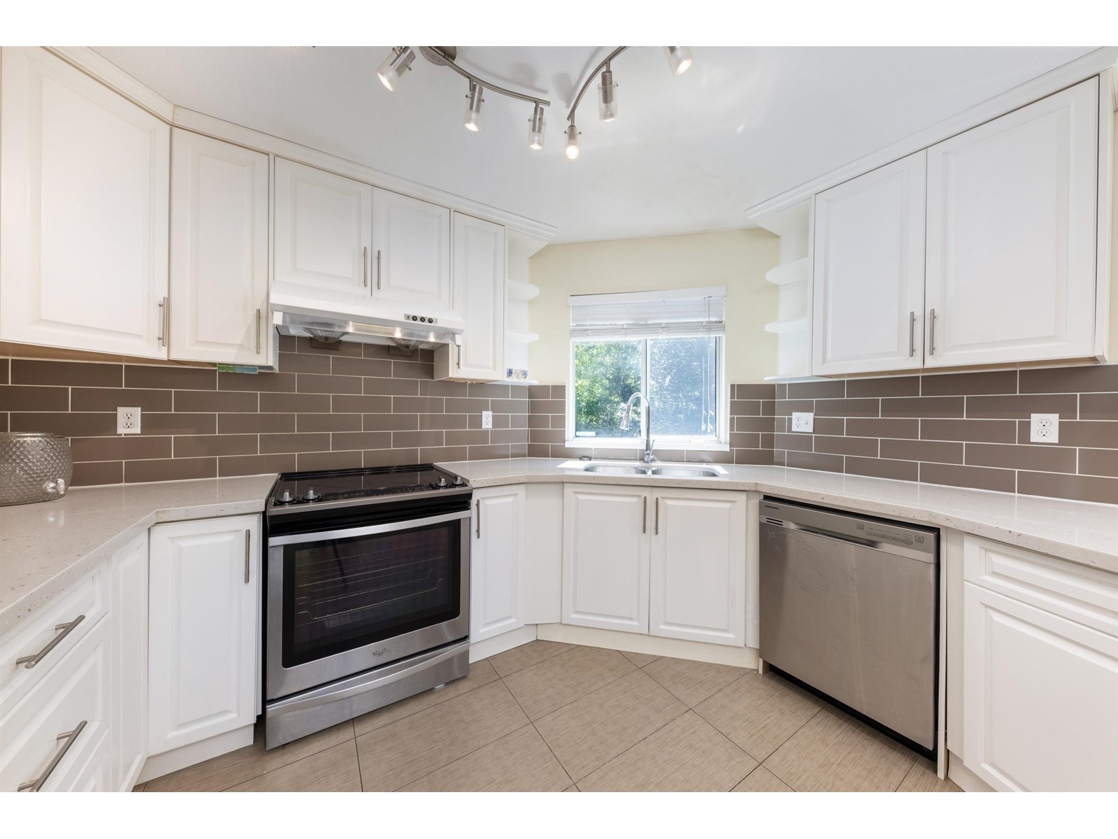 14848 20a Avenue, Surrey, British Columbia  V4A 8L3 - Photo 6 - R2972852