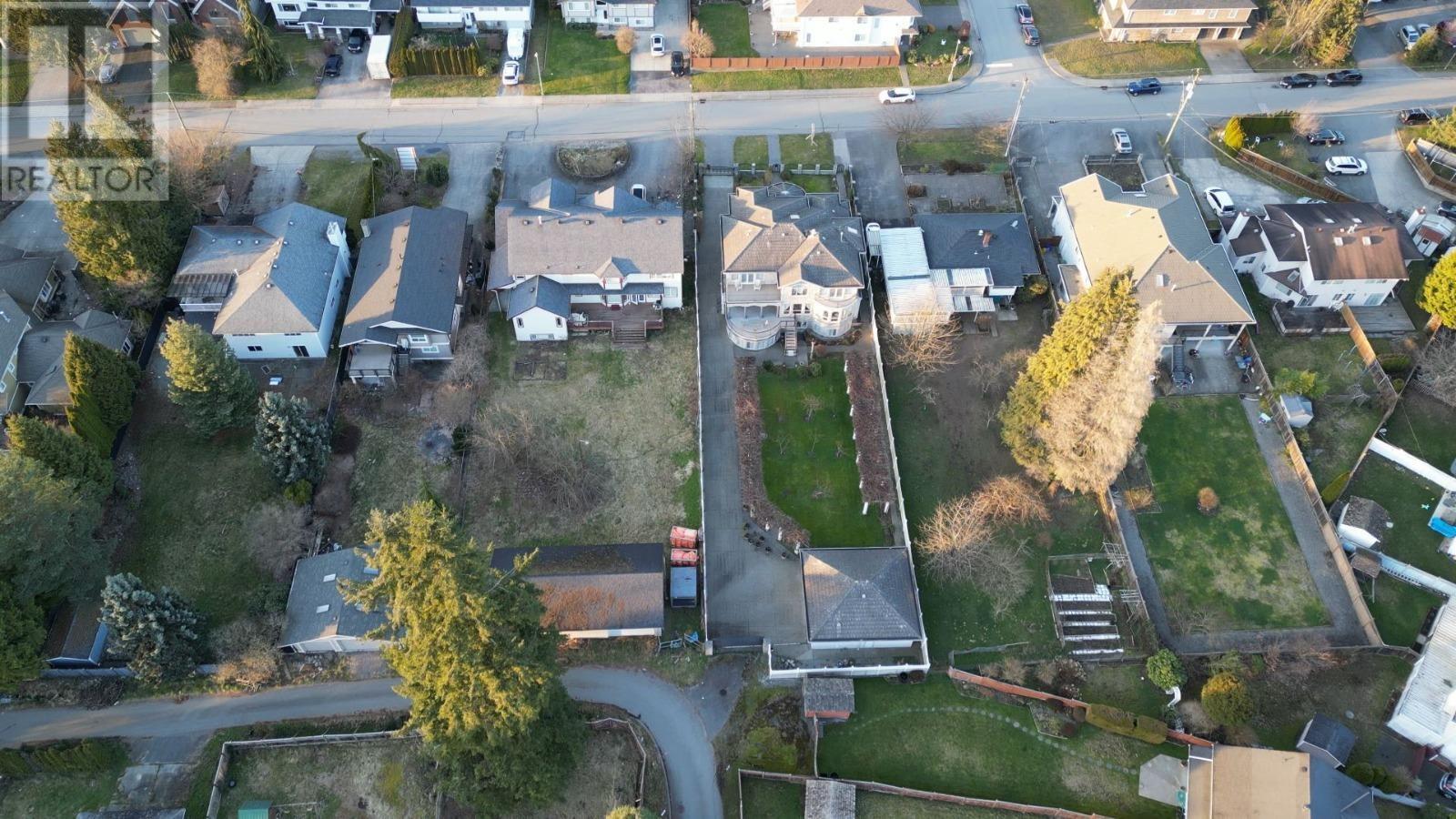 Property at 642 THOMPSON AVENUE image