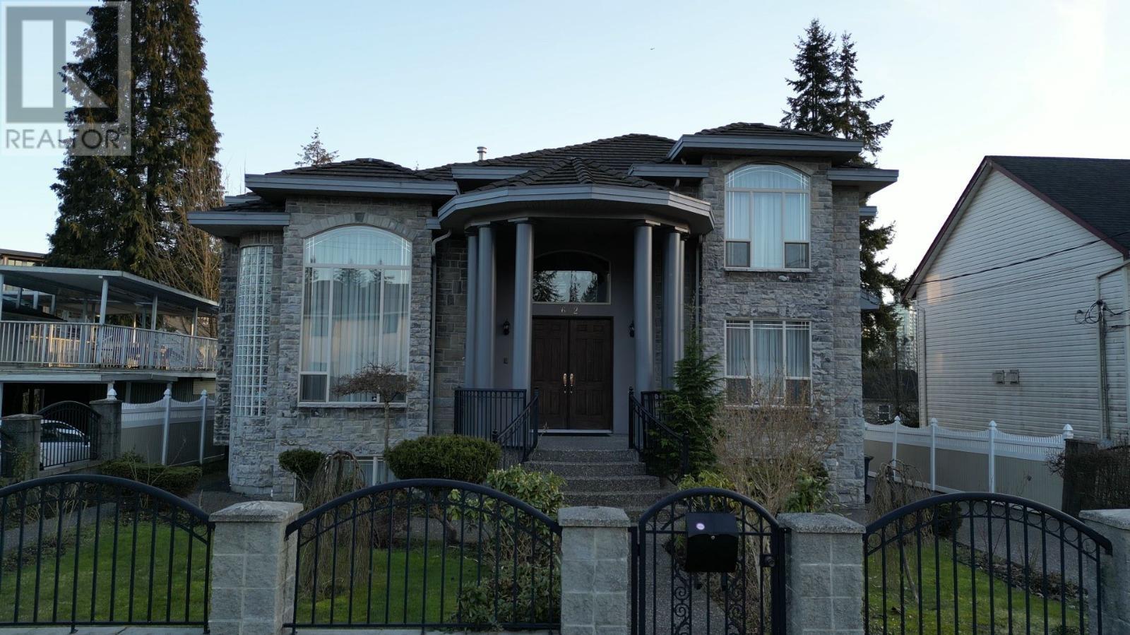 Property at 642 THOMPSON AVENUE image