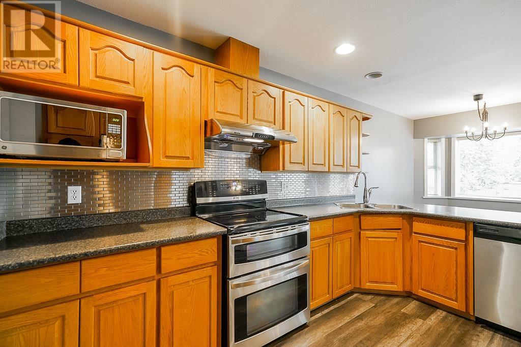 22110 122 Avenue, Maple Ridge, British Columbia  V2X 3X6 - Photo 12 - R2975481