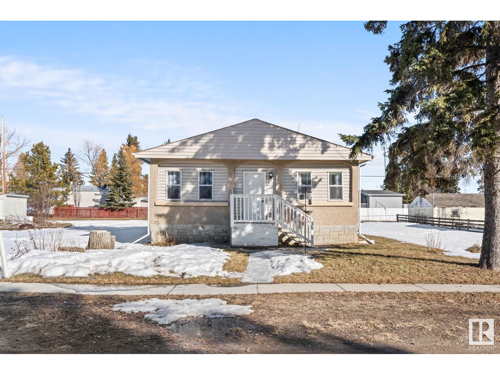 5111 51 ST, Breton, Alberta