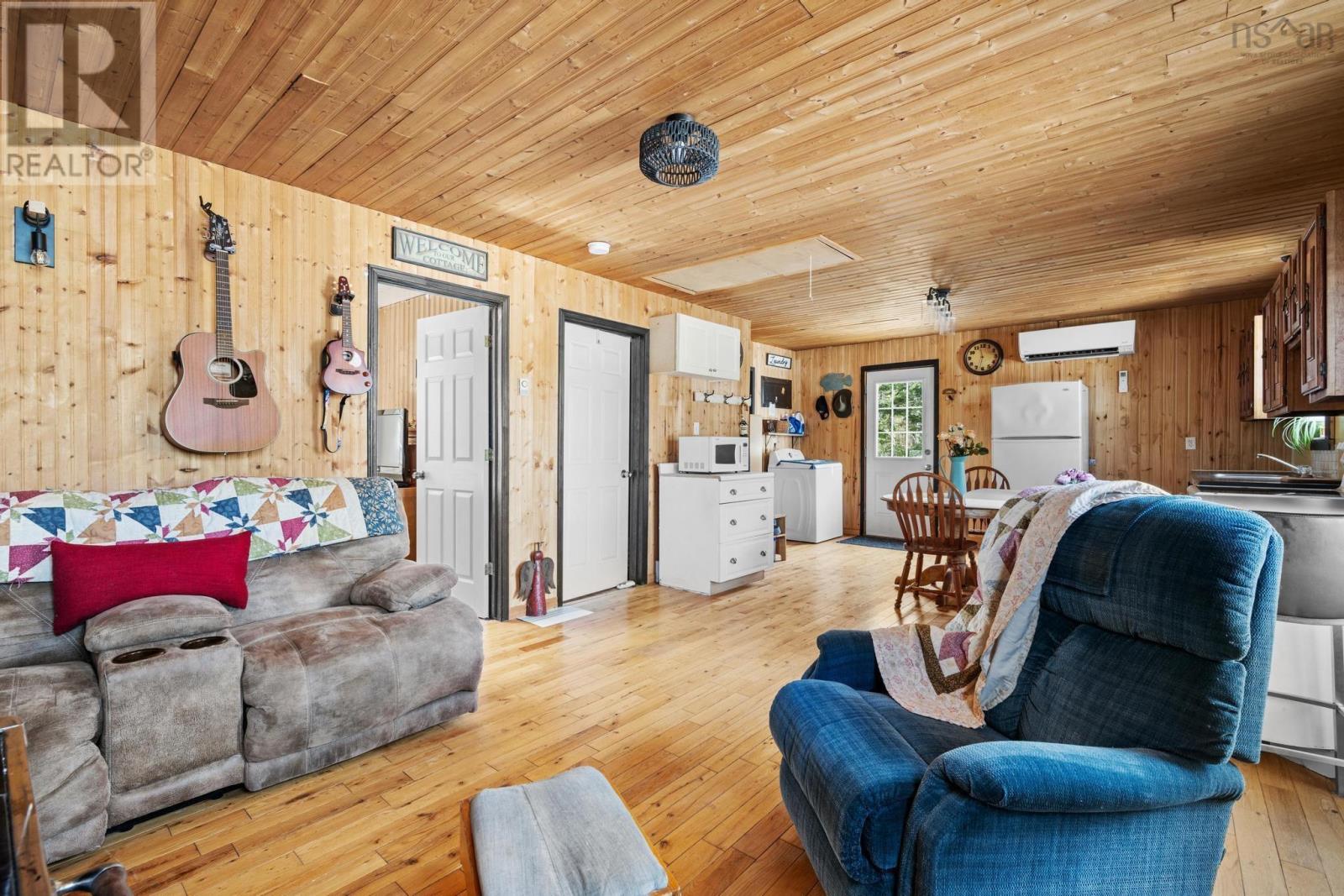 64 Causeway Road, River Lake, Nova Scotia  B0J 3H0 - Photo 17 - 202504246