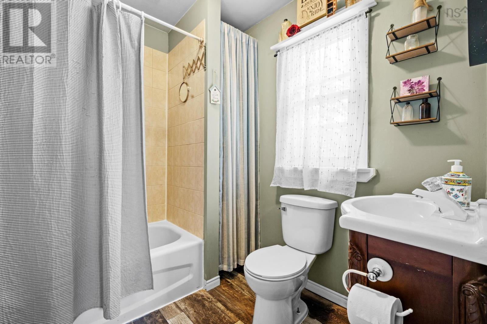 64 Causeway Road, River Lake, Nova Scotia  B0J 3H0 - Photo 24 - 202504246