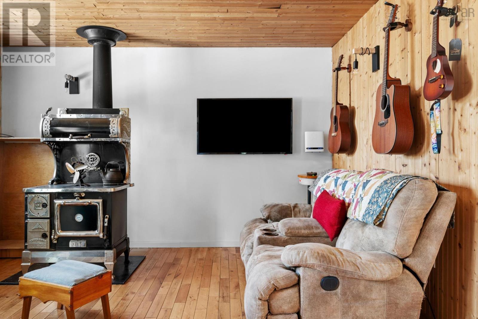 64 Causeway Road, River Lake, Nova Scotia  B0J 3H0 - Photo 19 - 202504248