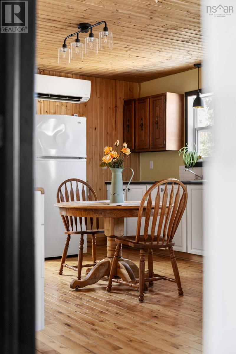 64 Causeway Road, River Lake, Nova Scotia  B0J 3H0 - Photo 9 - 202504248