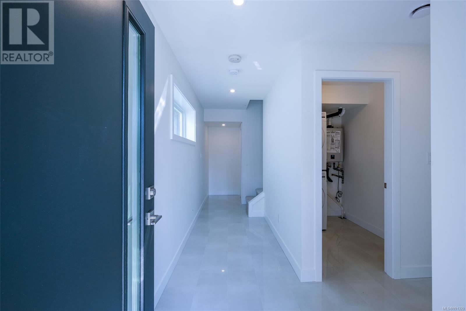 Property at 378 Avaani Way image 3
