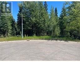 8 DOGWOOD Place, elkford, British Columbia