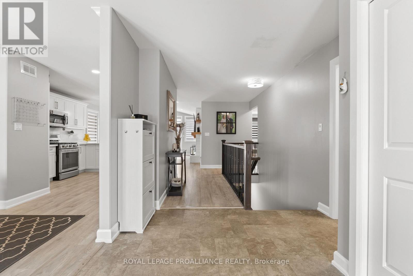 Property at 90 ALDERSGATE DRIVE image 2