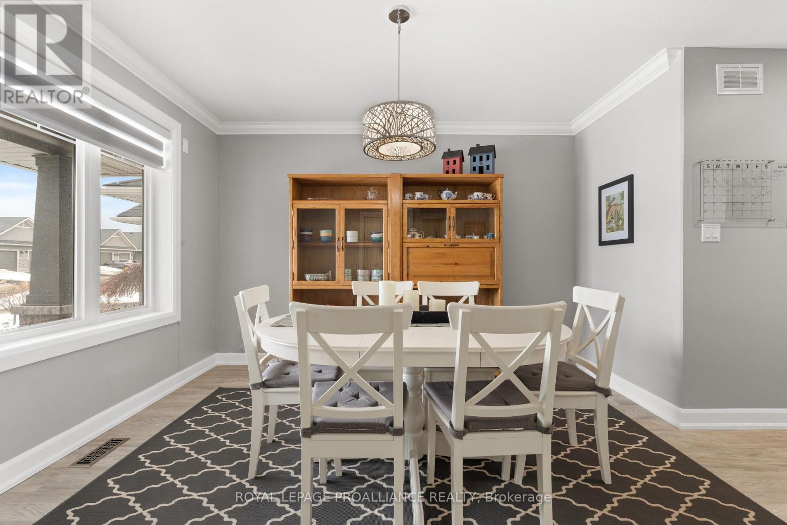 Property at 90 ALDERSGATE DRIVE image 3