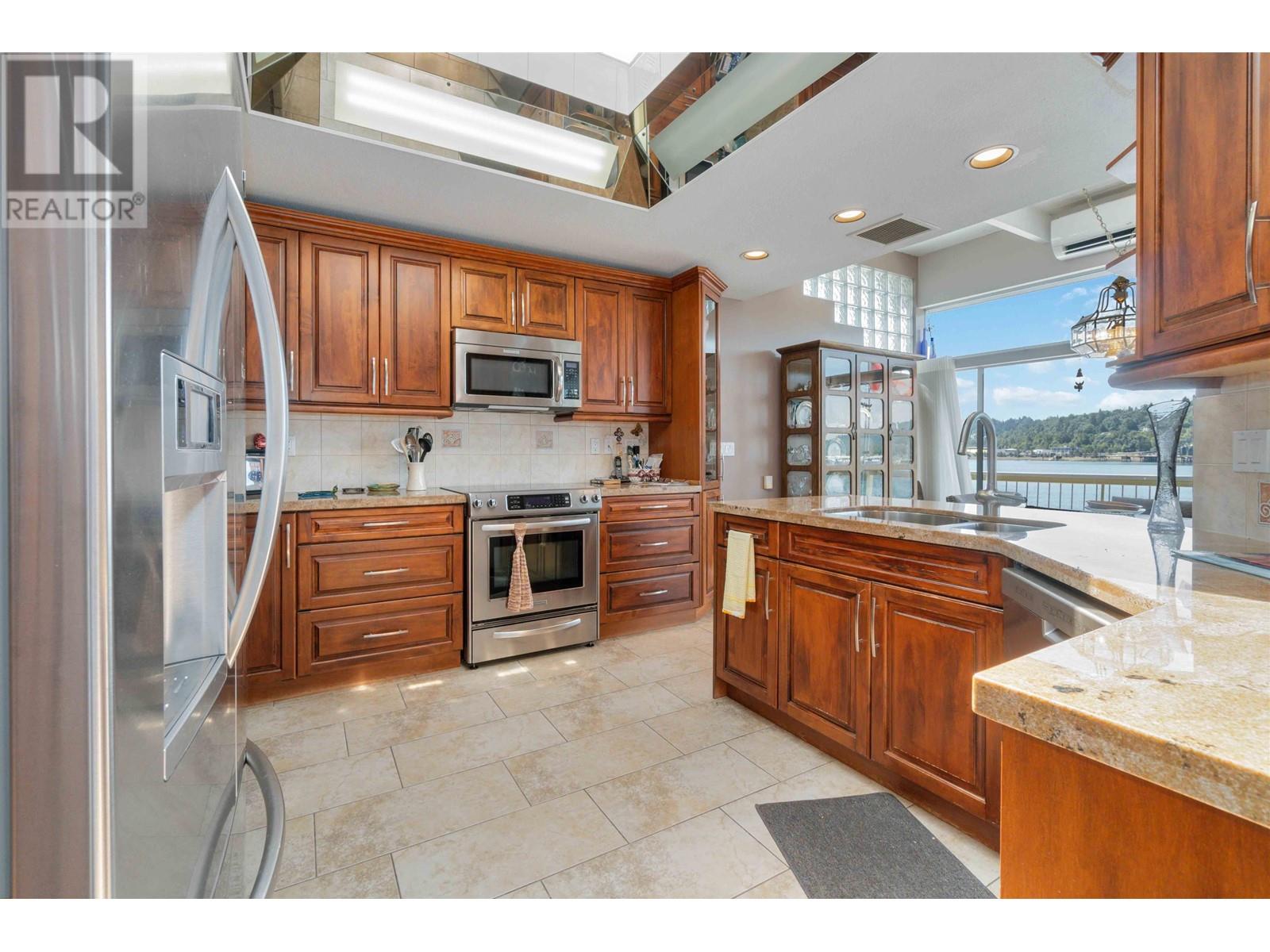 1042 Alderside Road, Port Moody, British Columbia  V3H 3A6 - Photo 12 - R2898930