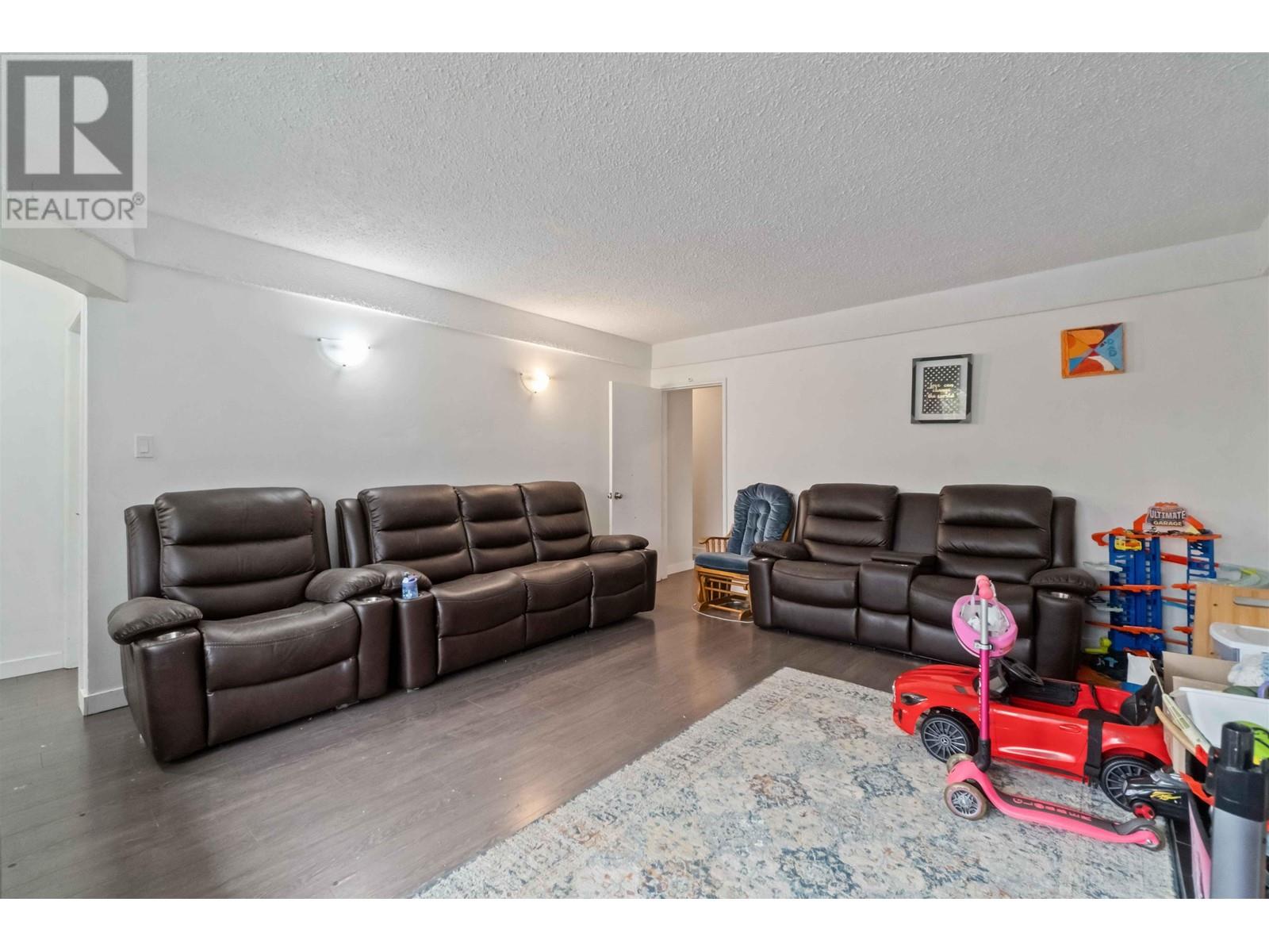 5735 Earles Street, Vancouver, British Columbia  V5R 3S4 - Photo 6 - R2953224