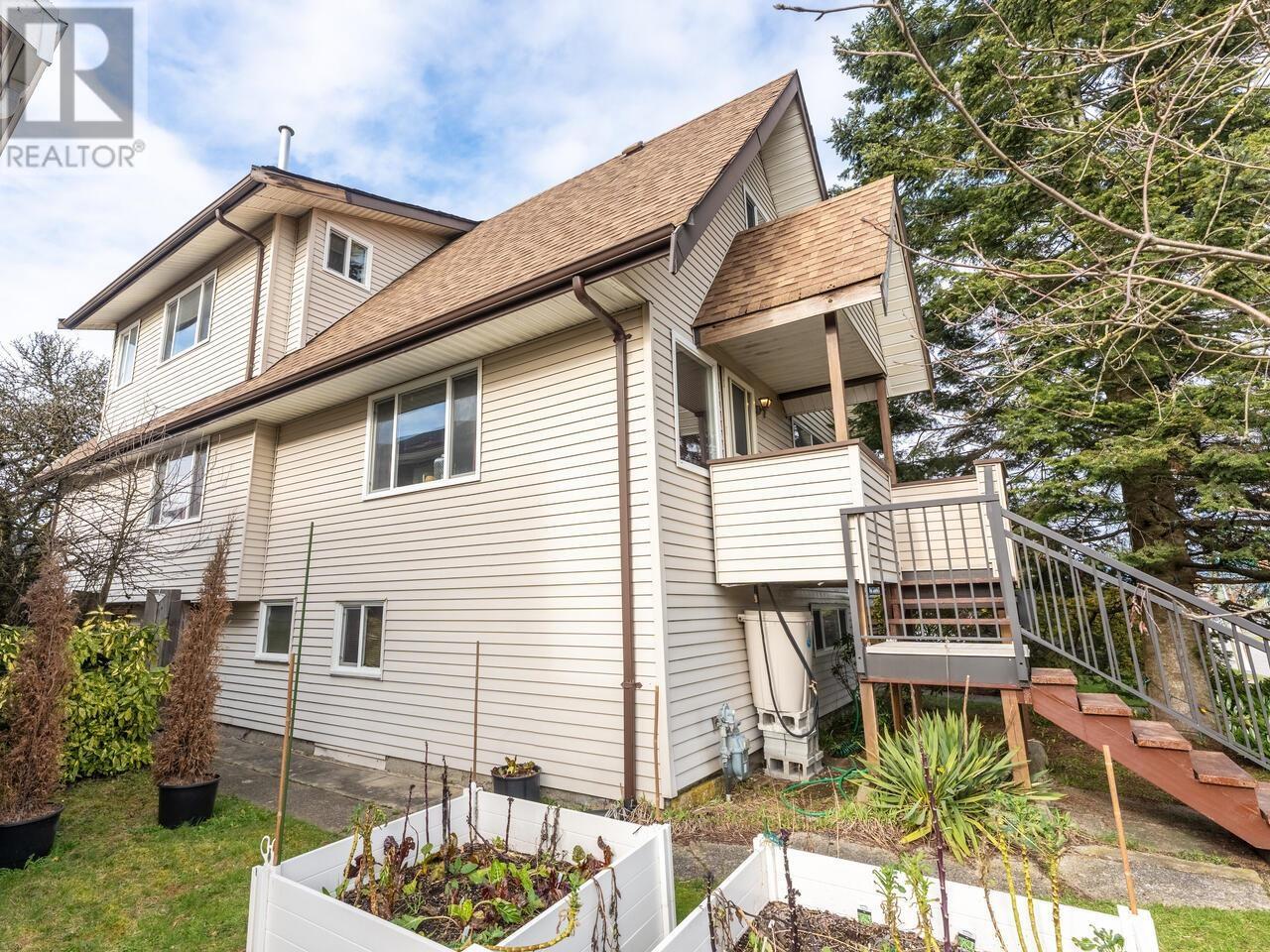 4535 Rupert Street, Vancouver, British Columbia  V5R 2J4 - Photo 2 - R2974104