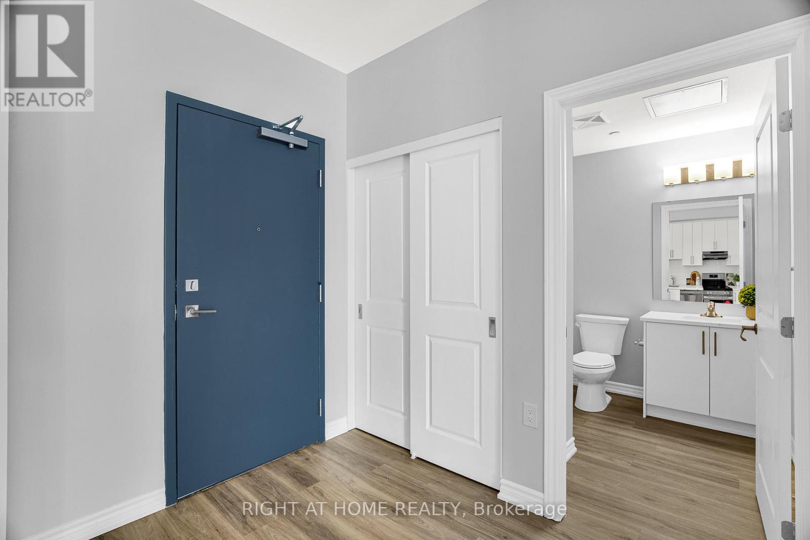 314 - 397 Codd's Road, Ottawa, Ontario  K1K 5C7 - Photo 2 - X12010742