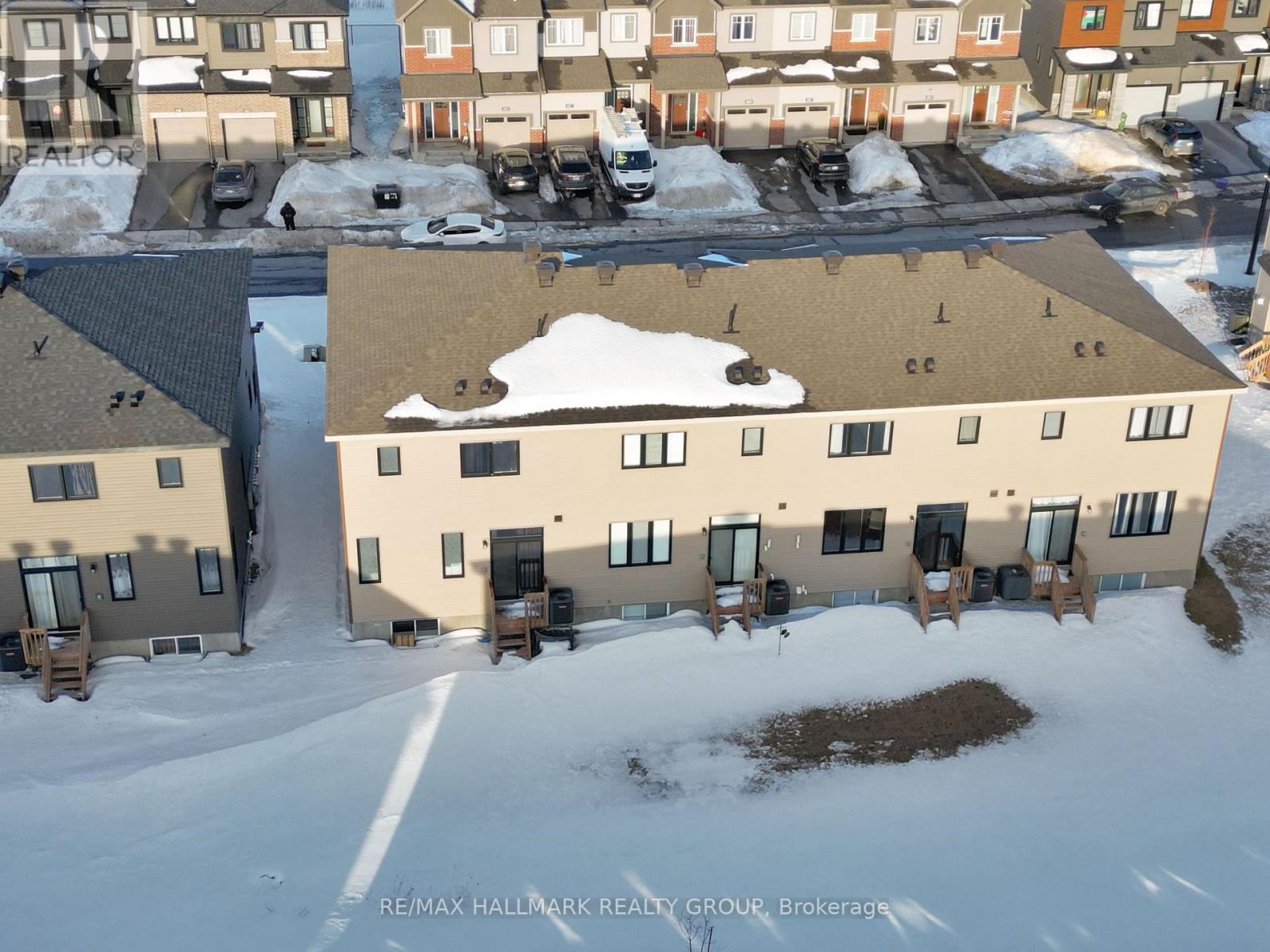 Property at 646 HAMSA STREET image 3