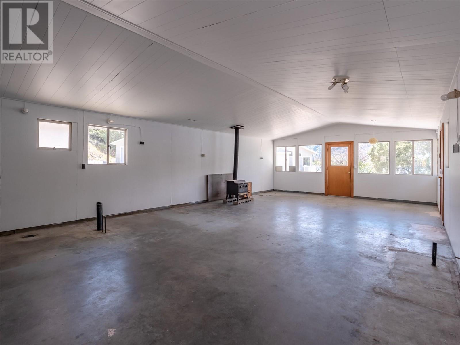 368 & 374 Eastside Road, Okanagan Falls, British Columbia  V0H 1R5 - Photo 24 - 10336743