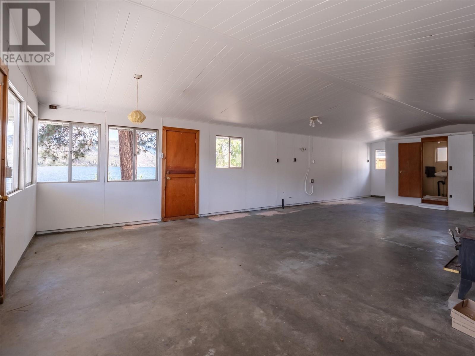 368 & 374 Eastside Road, Okanagan Falls, British Columbia  V0H 1R5 - Photo 23 - 10336743