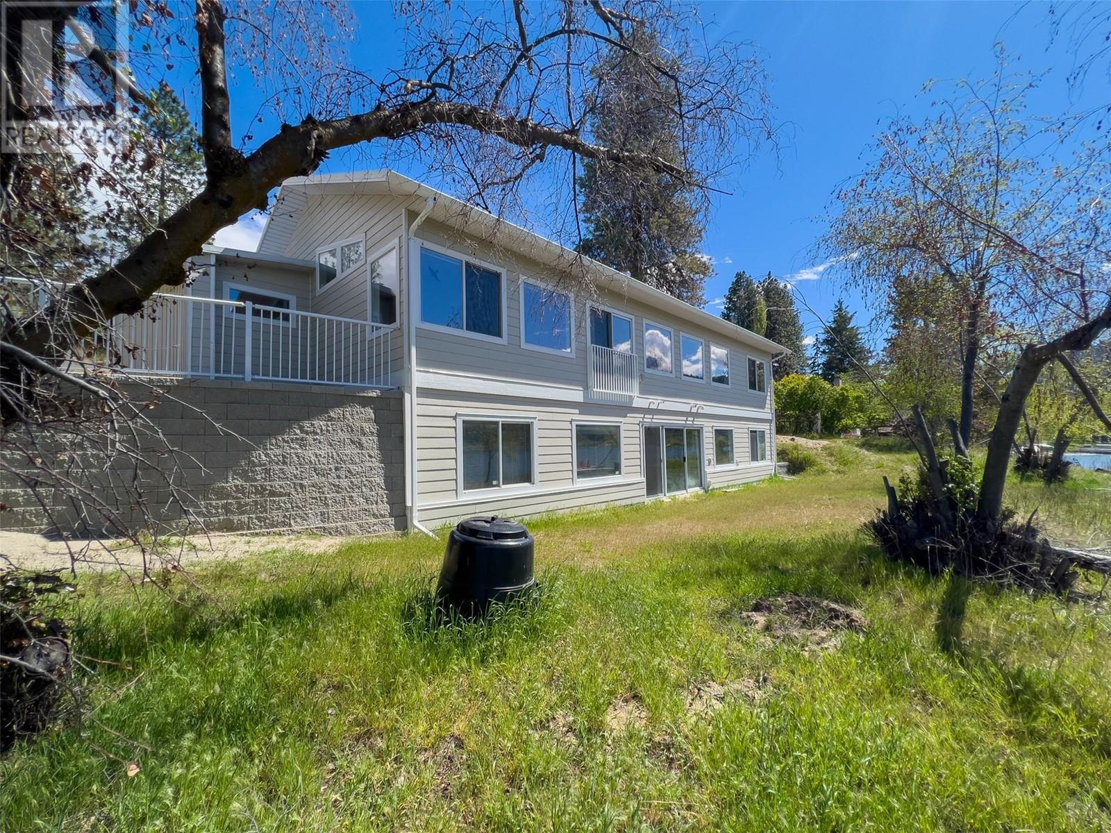 368 & 374 Eastside Road, Okanagan Falls, British Columbia  V0H 1R5 - Photo 10 - 10336743