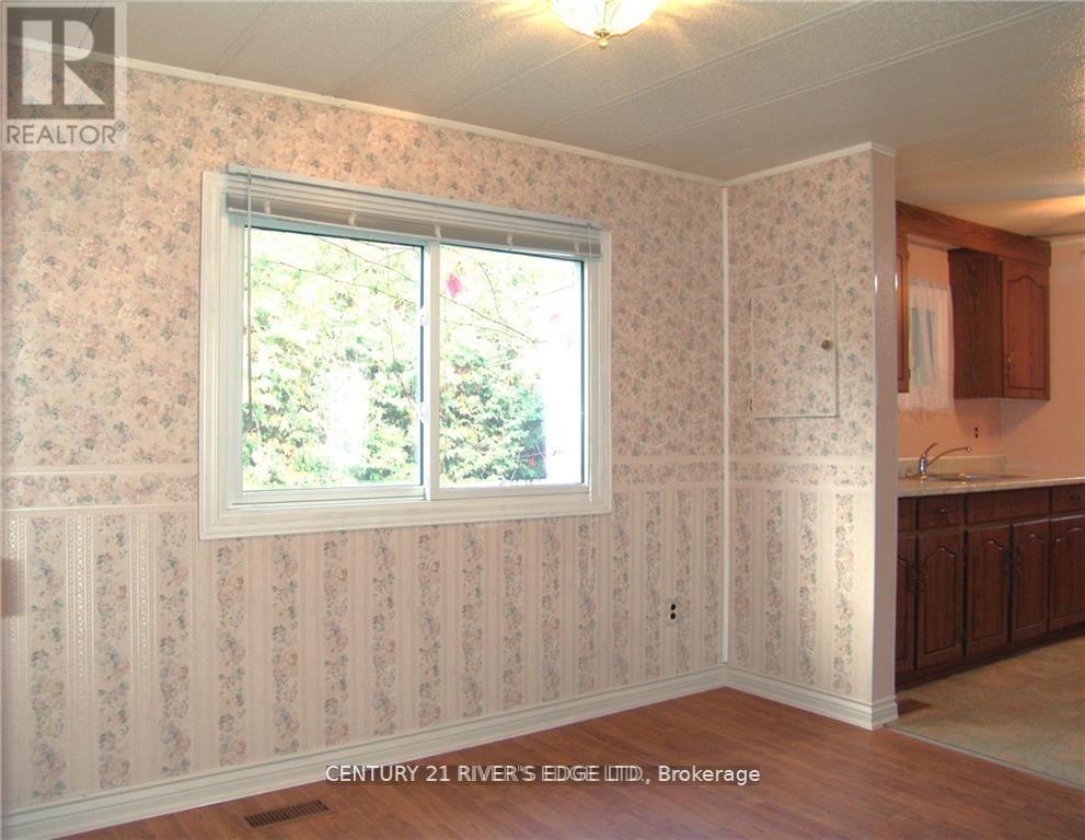 44 - 1871 Oxford Avenue, Elizabethtown-Kitley, Ontario  K6V 7B5 - Photo 11 - X12010707