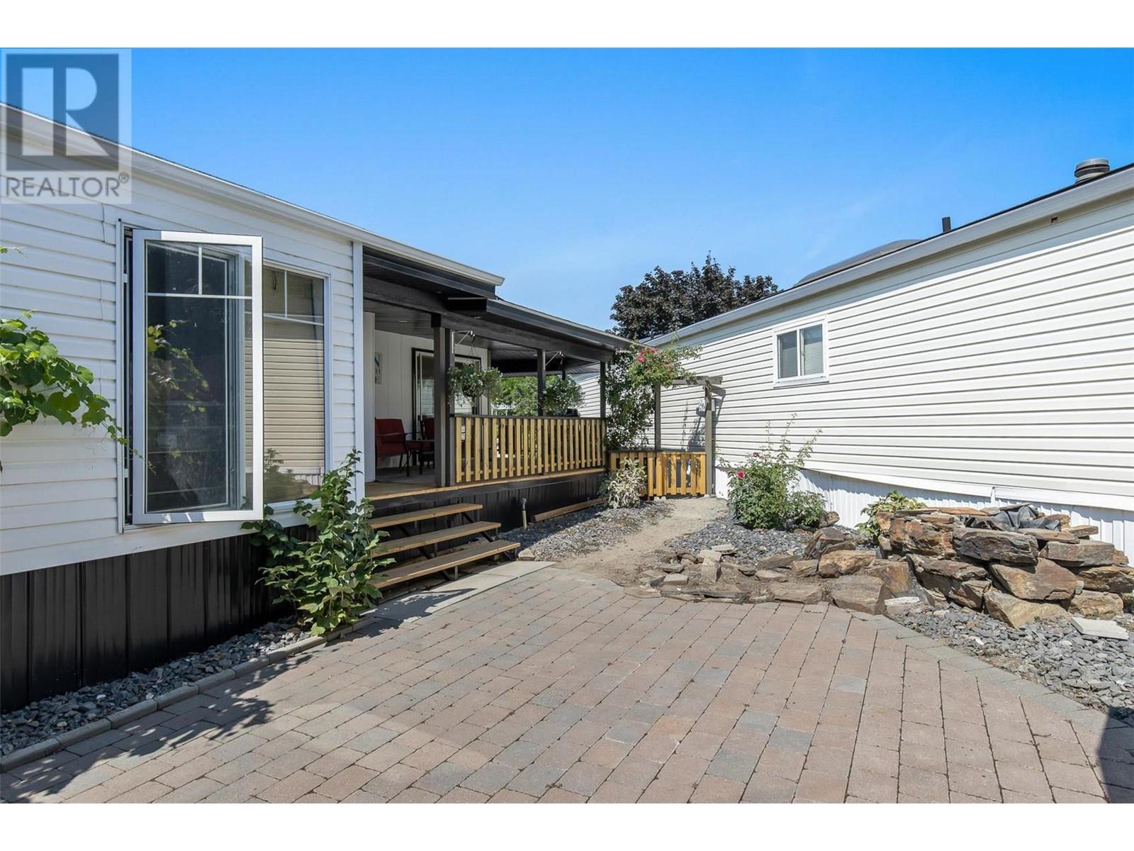 Property at 2005 Boucherie Road Unit# 98 image 3
