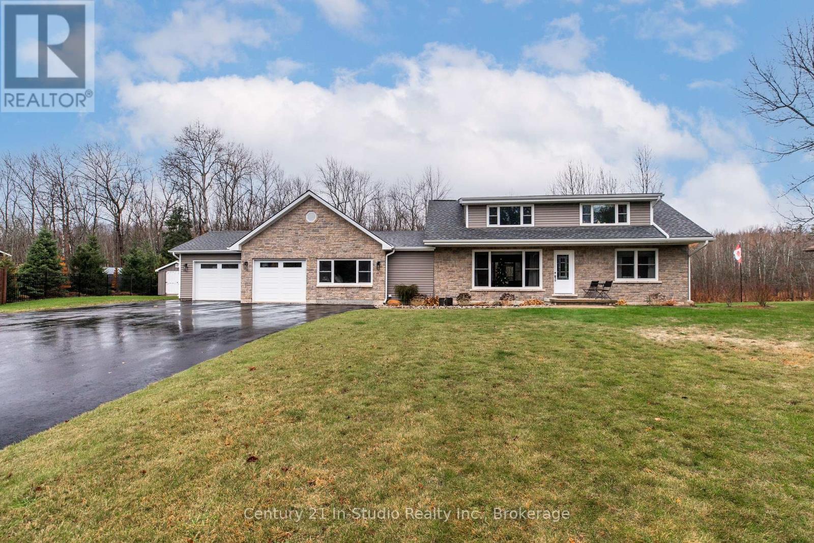 388 BALMY BEACH ROAD, Georgian Bluffs, Ontario