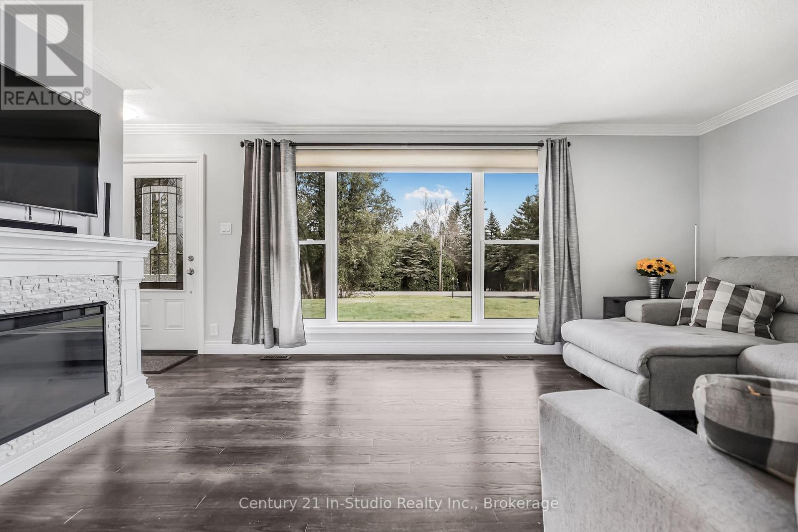 388 Balmy Beach Road, Georgian Bluffs, Ontario  N4K 5N4 - Photo 15 - X12010690