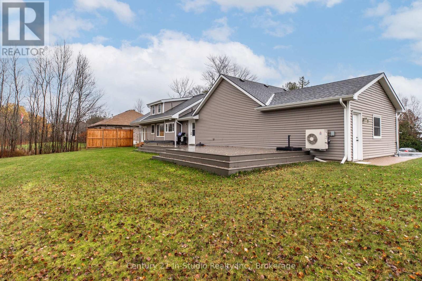 388 Balmy Beach Road, Georgian Bluffs, Ontario  N4K 5N4 - Photo 6 - X12010690