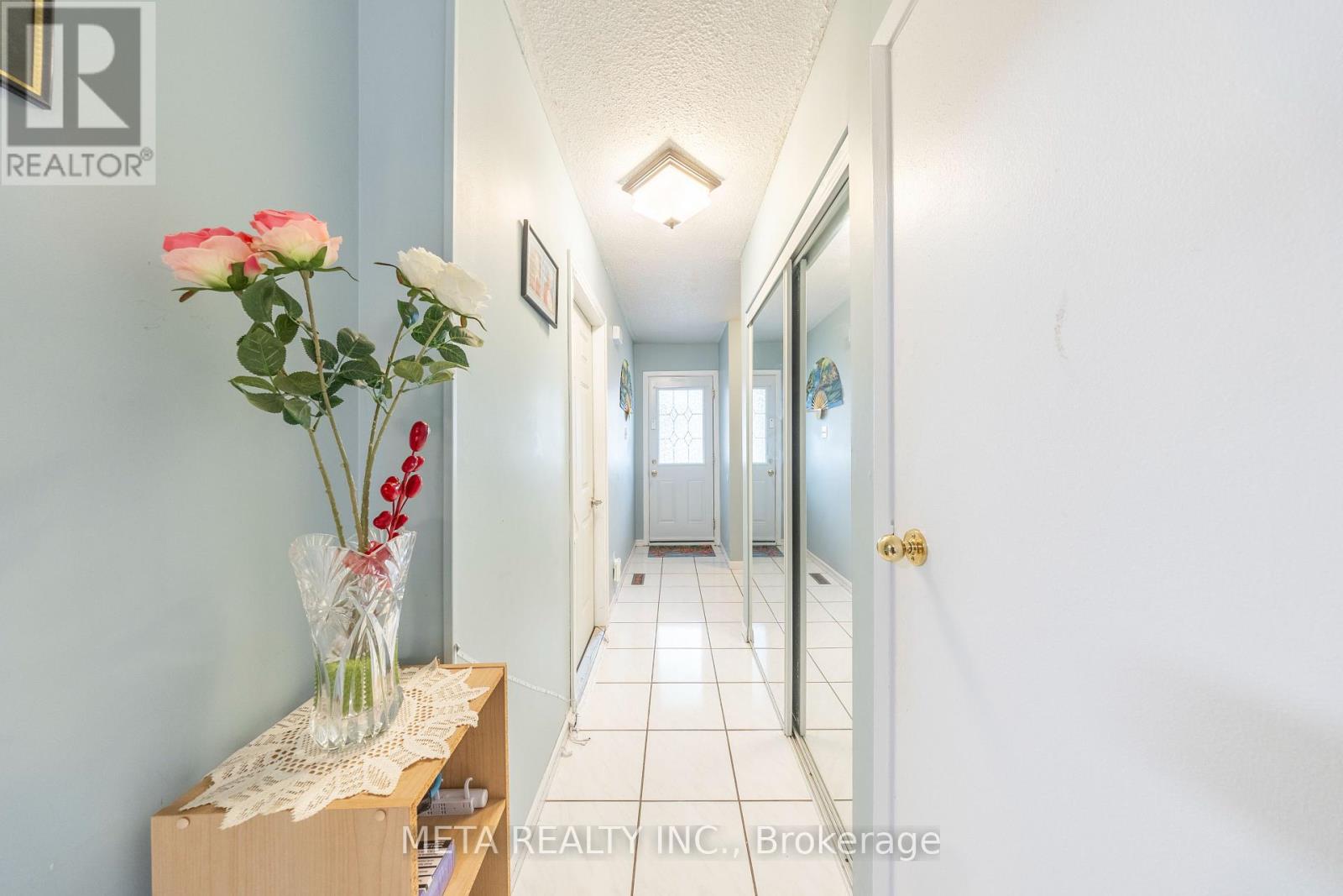 2nd - 71 Grenbeck Drive, Toronto (Milliken), Ontario  M1V 2H5 - Photo 2 - E12010677