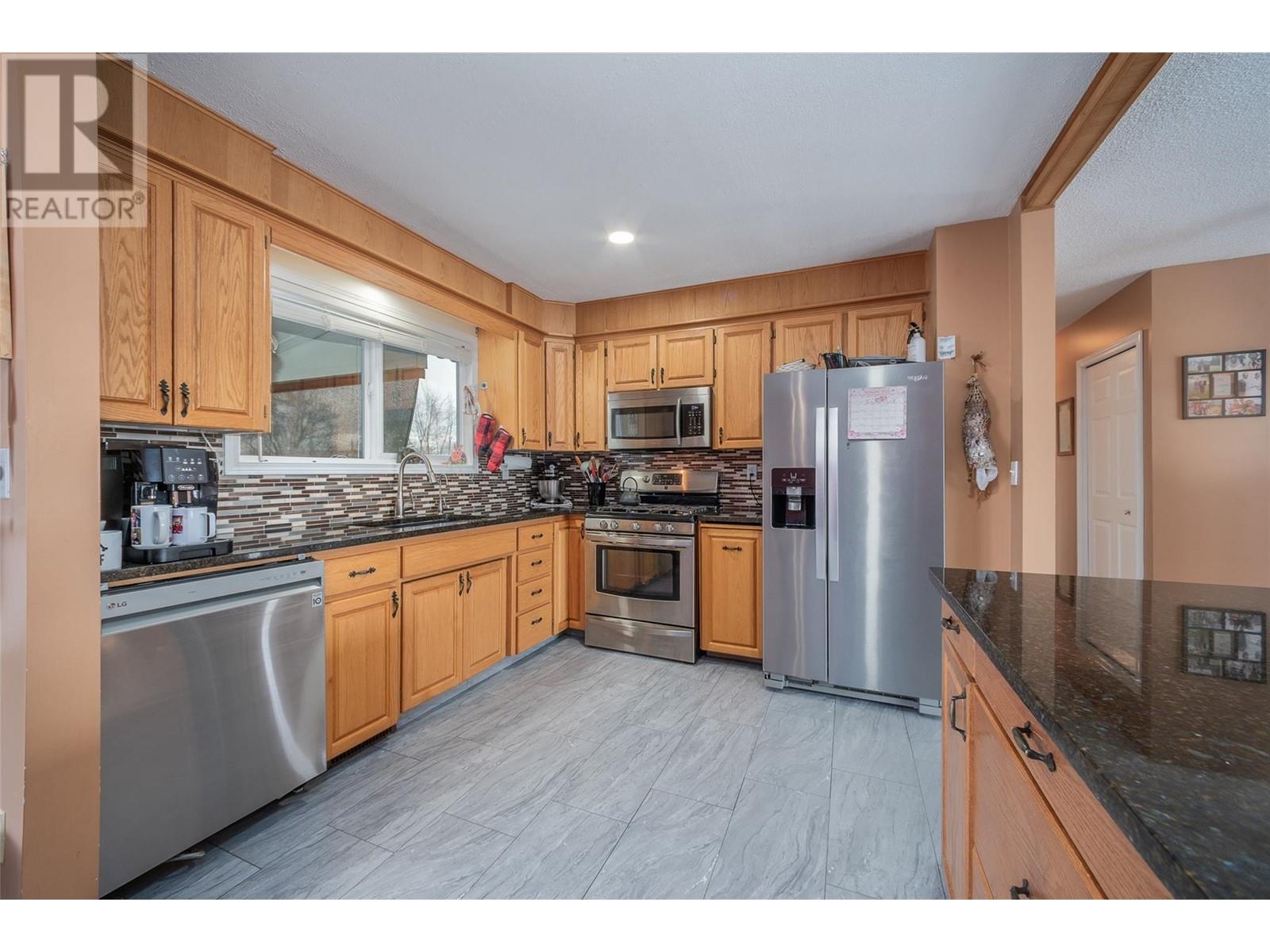 Property at 200 Jupiter Road image 4