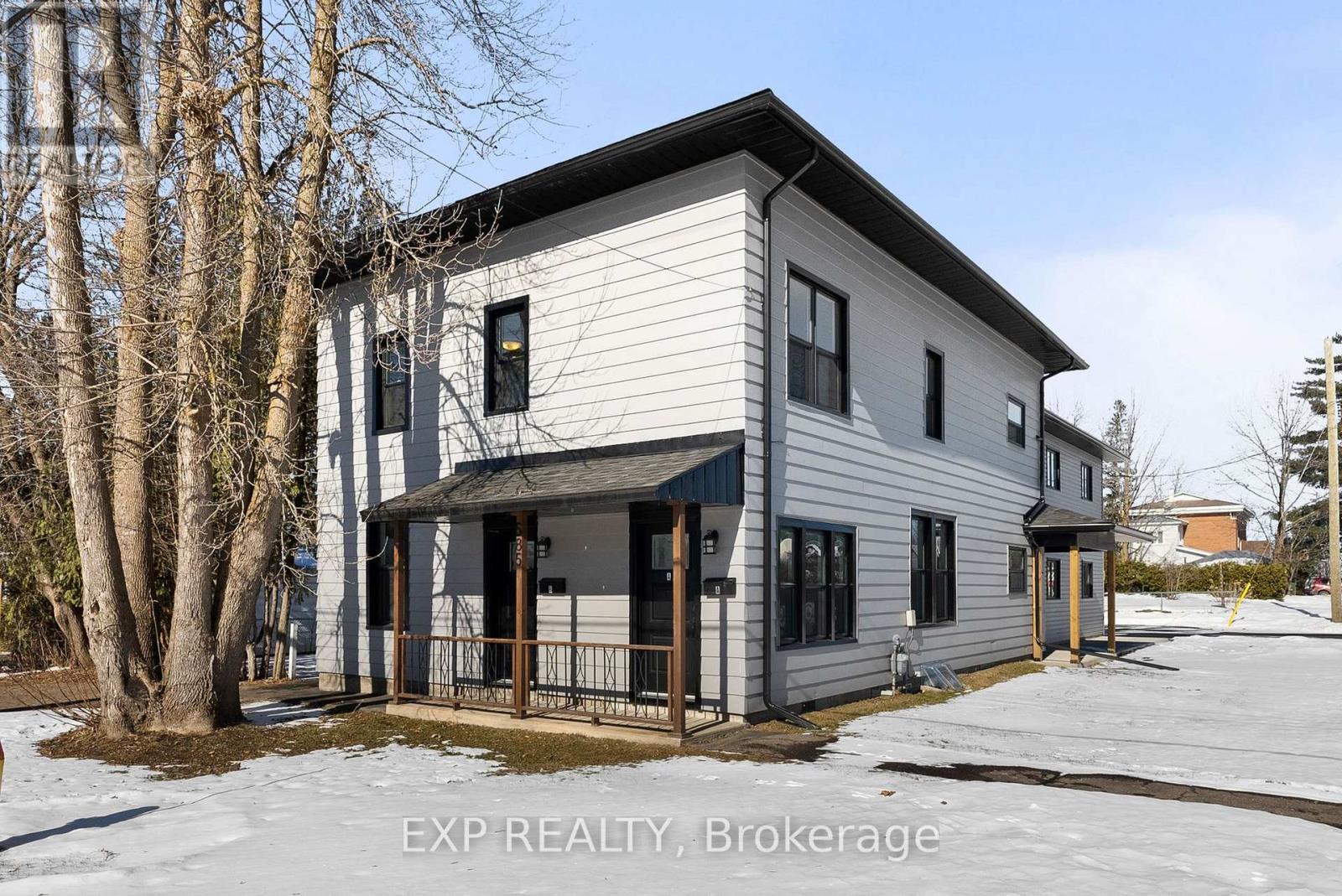 585 PERTH STREET, Pembroke, Ontario